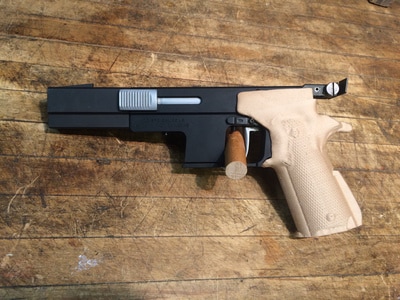 Pardini SP 1911 target pistol grips
